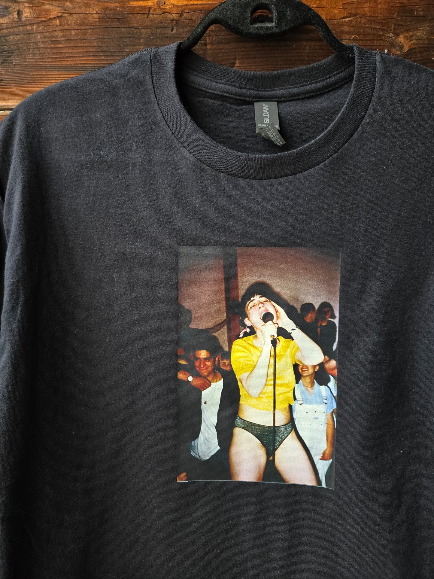 Kathleen Hanna - Grrls to the Front